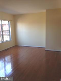 CENTREVILLE GREEN - Residential Lease