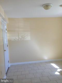 CENTREVILLE GREEN - Residential Lease