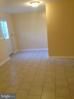 CENTREVILLE GREEN - Residential Lease