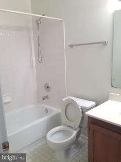 CENTREVILLE GREEN - Residential Lease