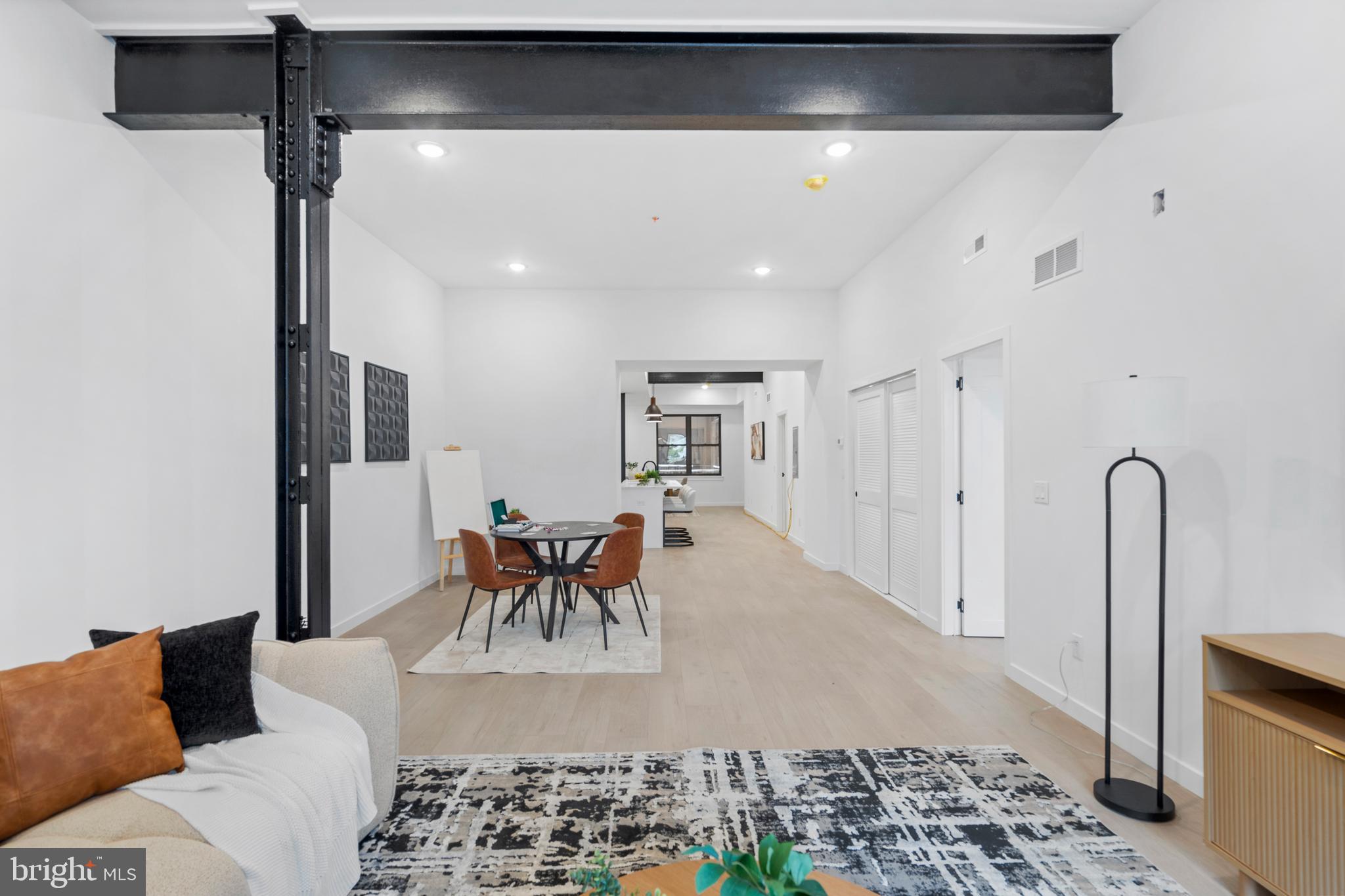 PORT RICHMOND - Residential Lease