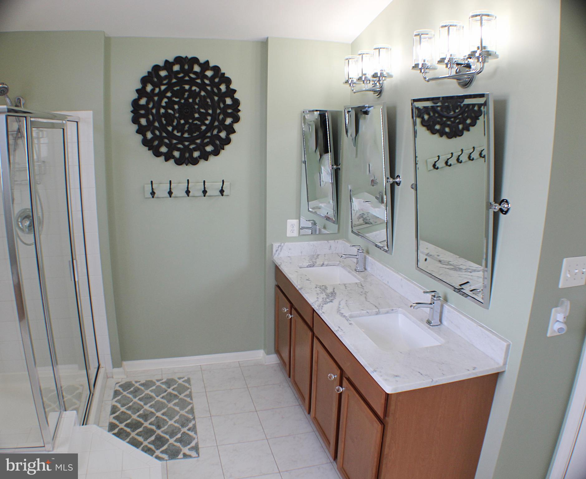 LAKELAND PLACE - Residential