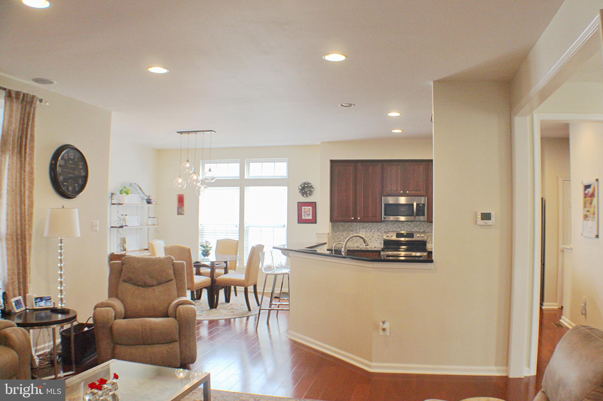 LAKELAND PLACE - Residential