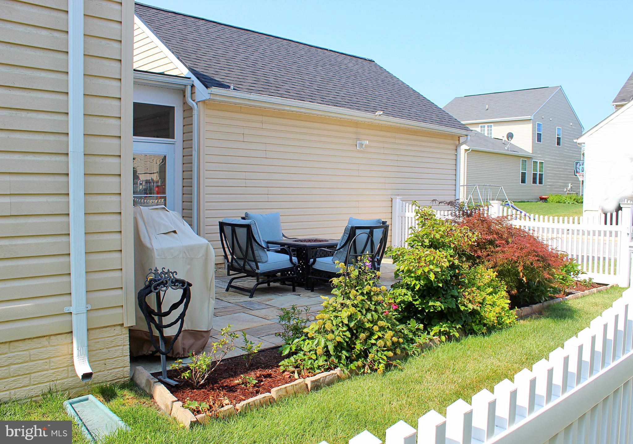 LAKELAND PLACE - Residential