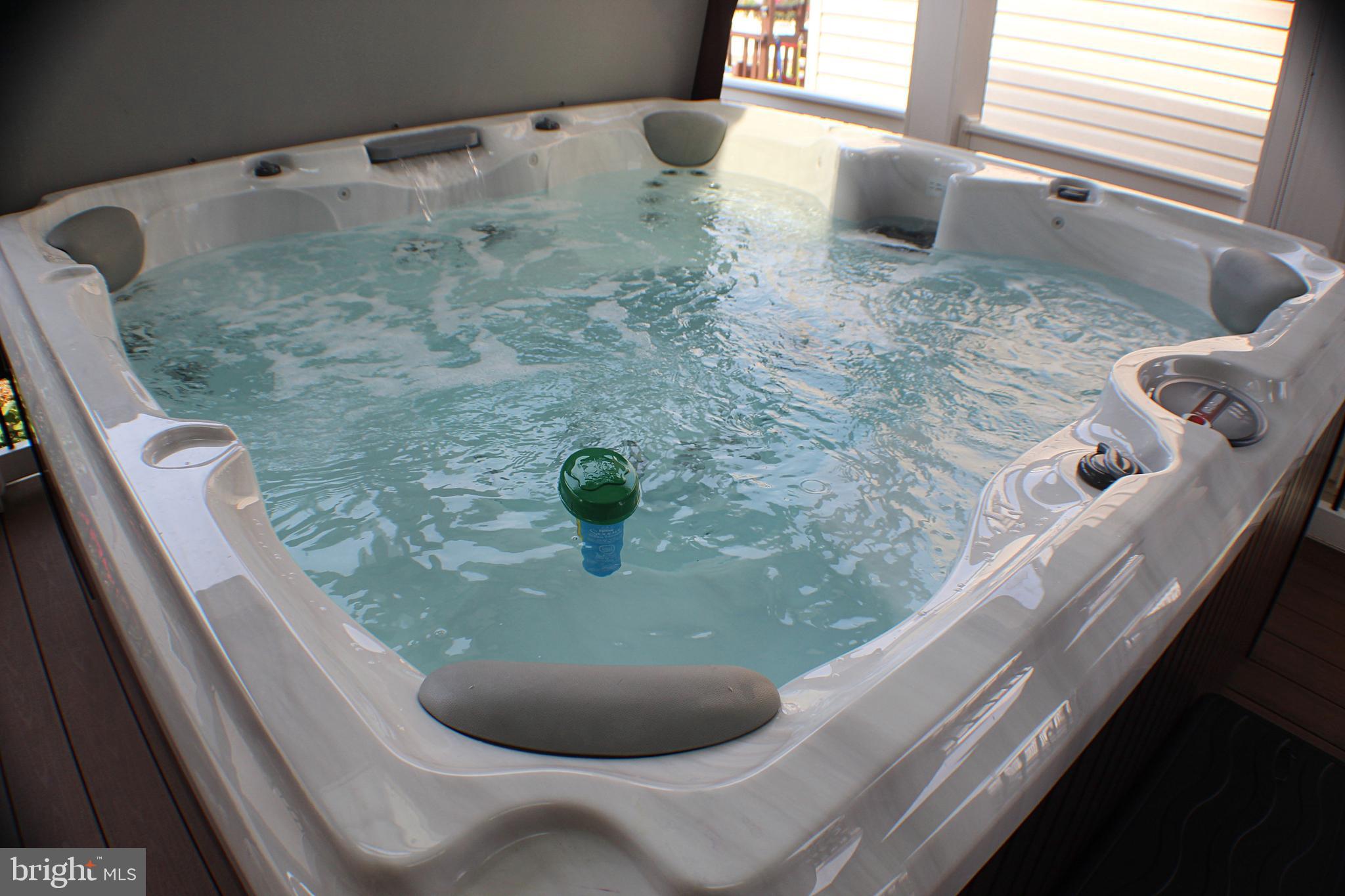 LAKELAND PLACE - Residential