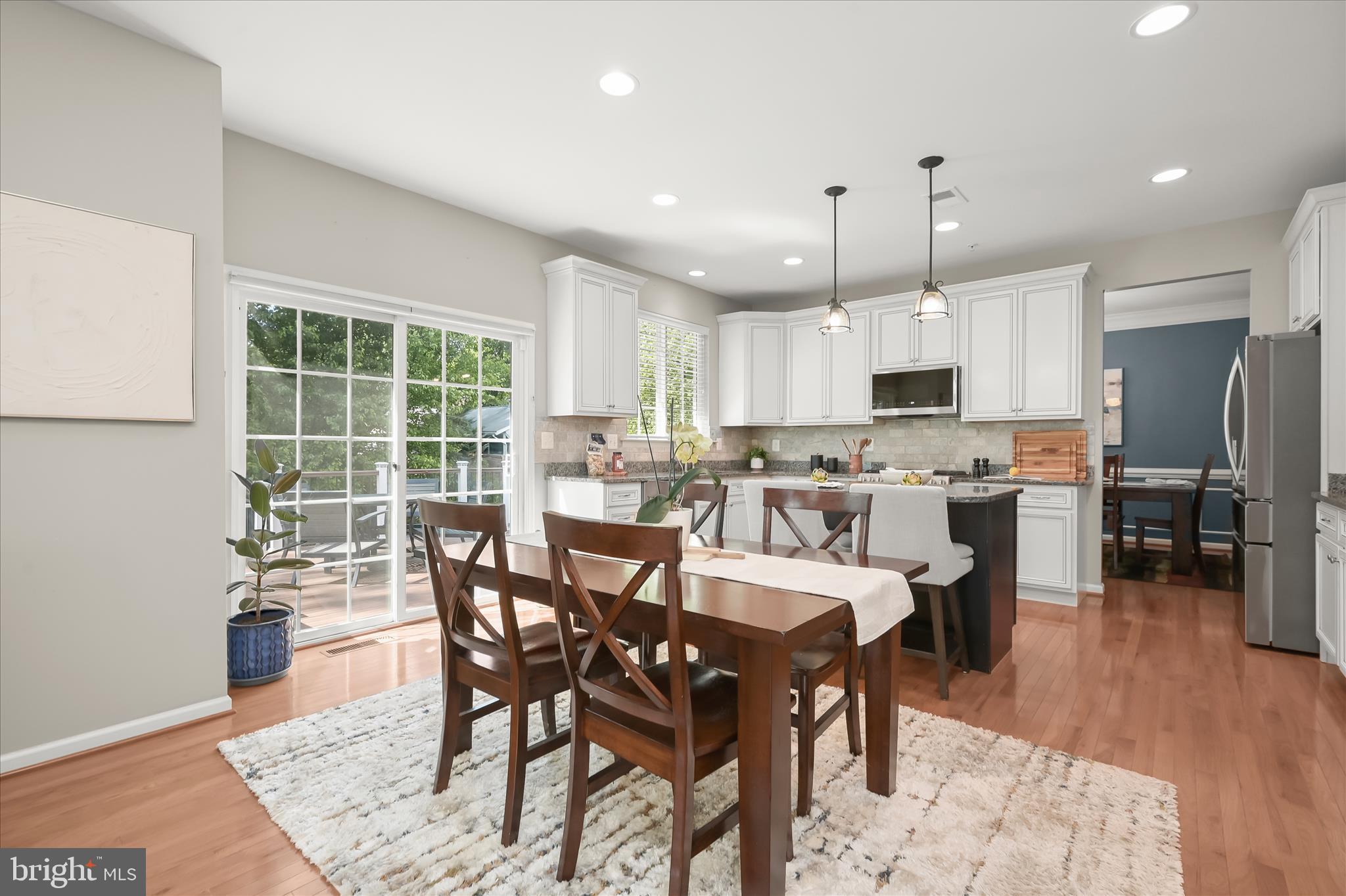 KINGS COVE - Residential