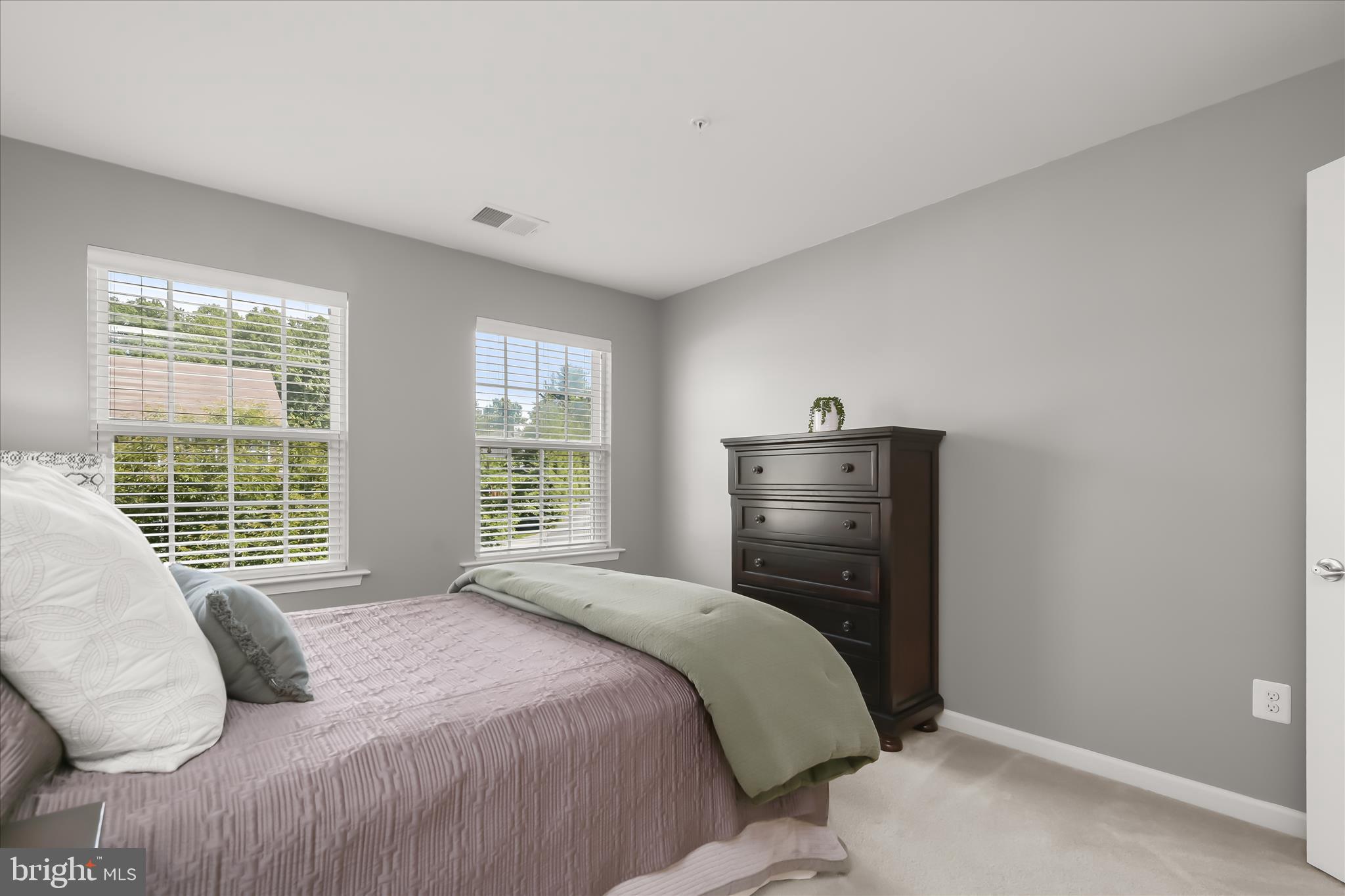 KINGS COVE - Residential