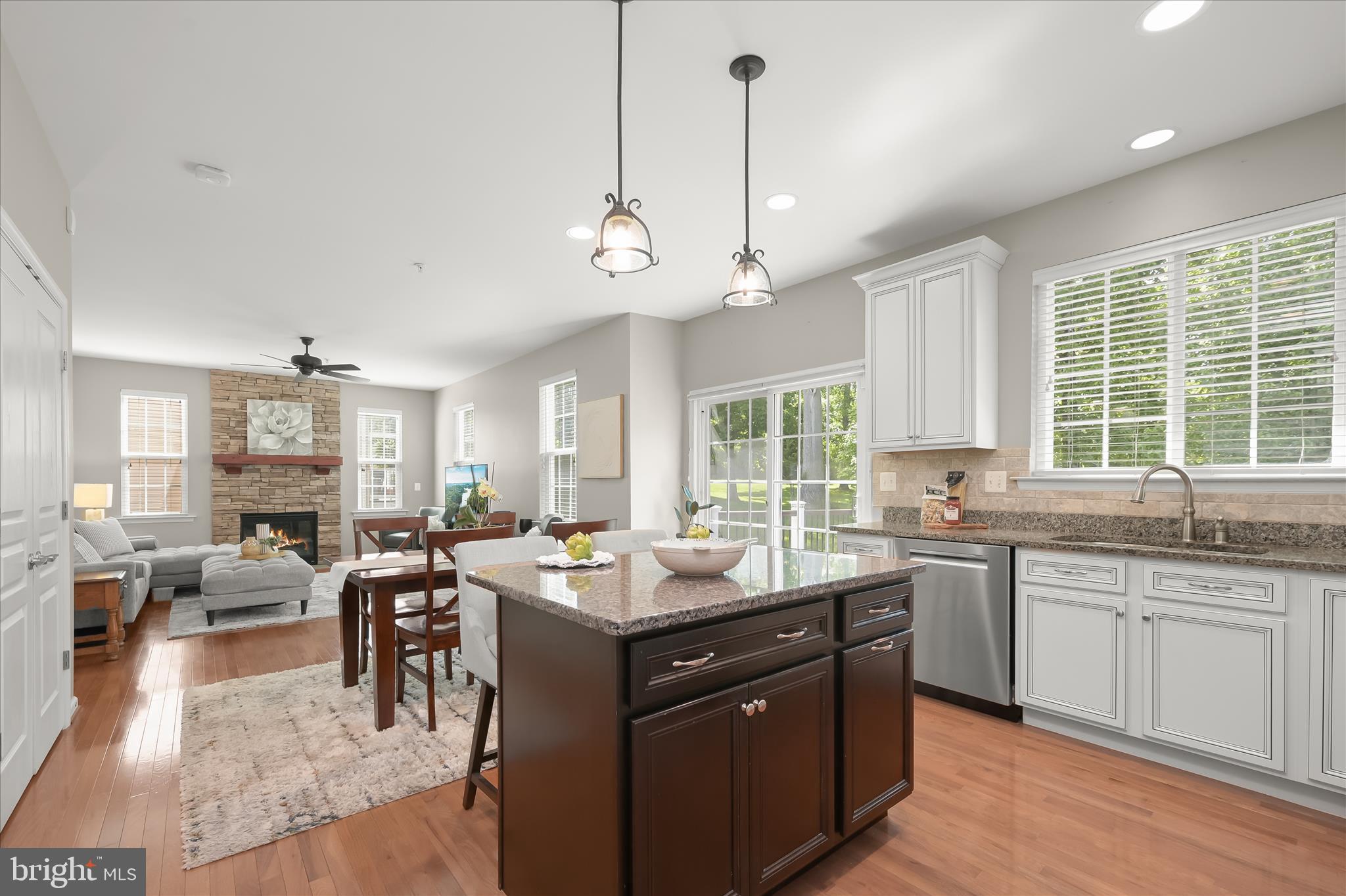 KINGS COVE - Residential