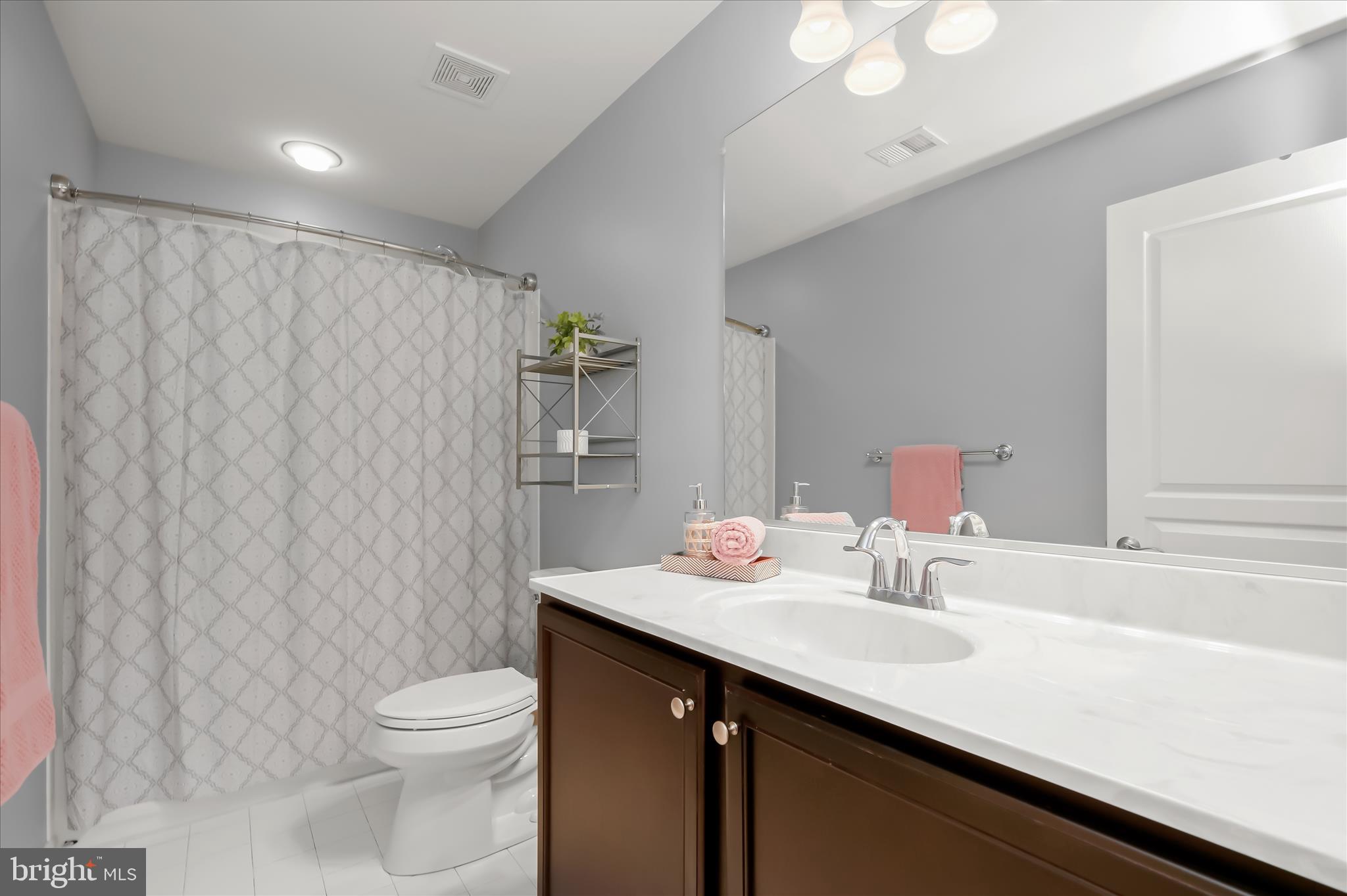 KINGS COVE - Residential