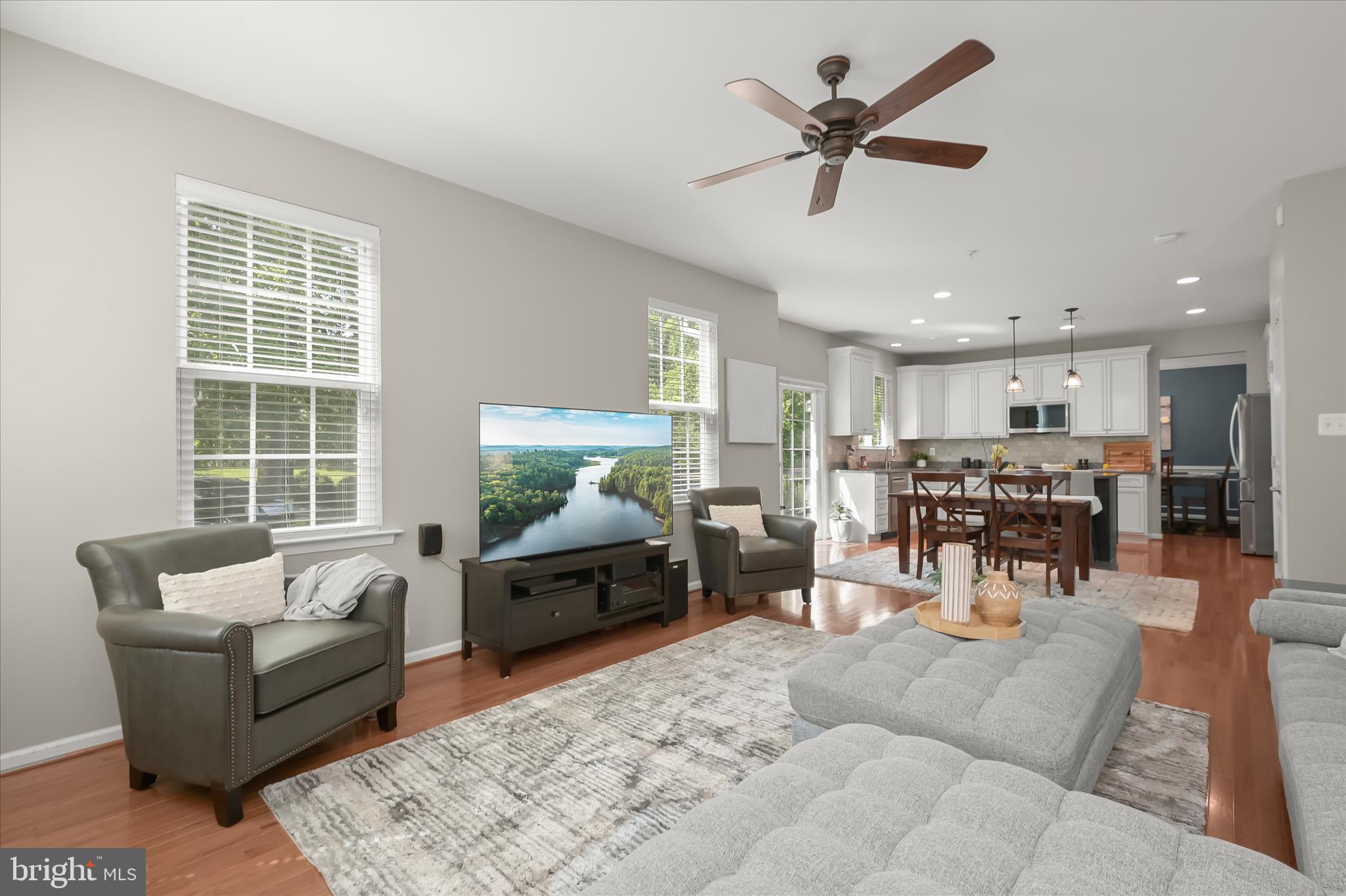 KINGS COVE - Residential