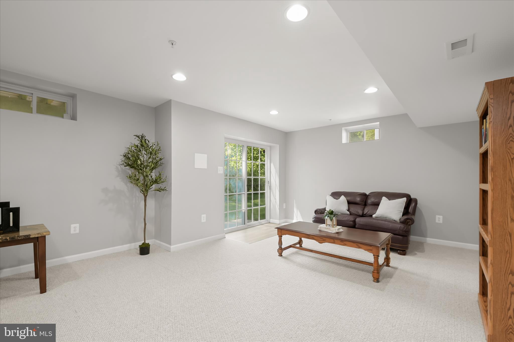 KINGS COVE - Residential
