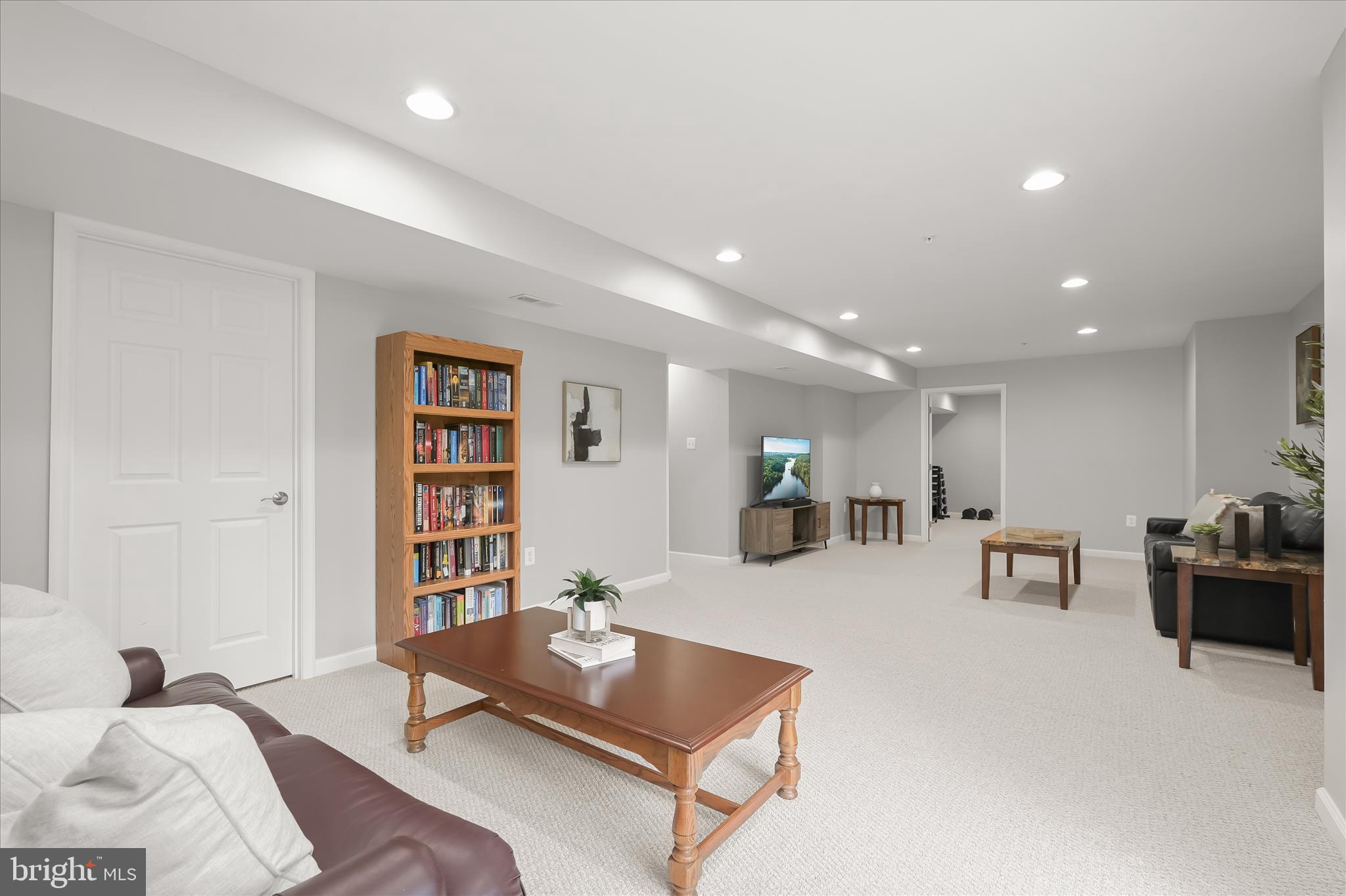 KINGS COVE - Residential