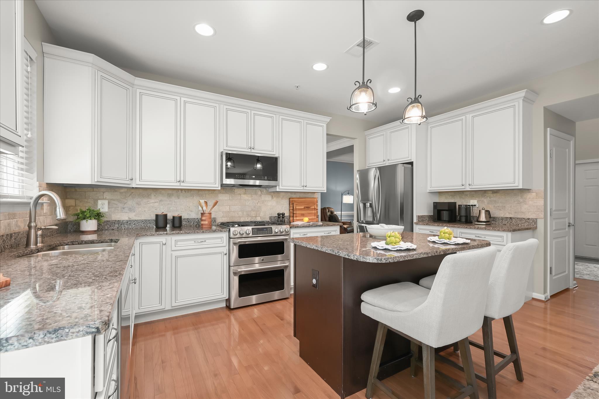 KINGS COVE - Residential