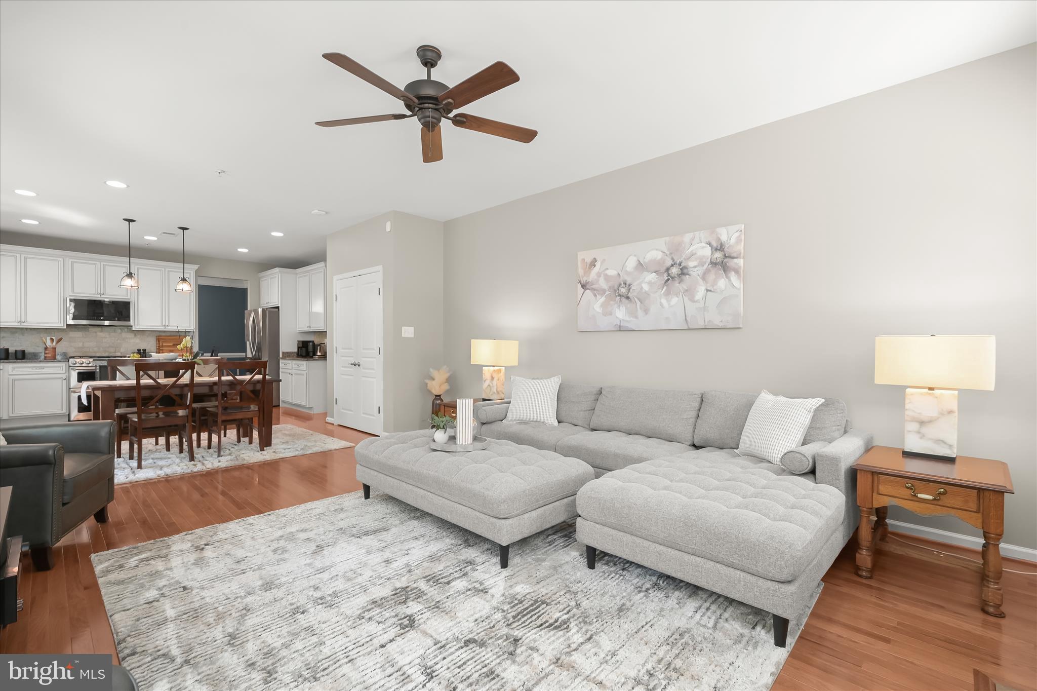 KINGS COVE - Residential