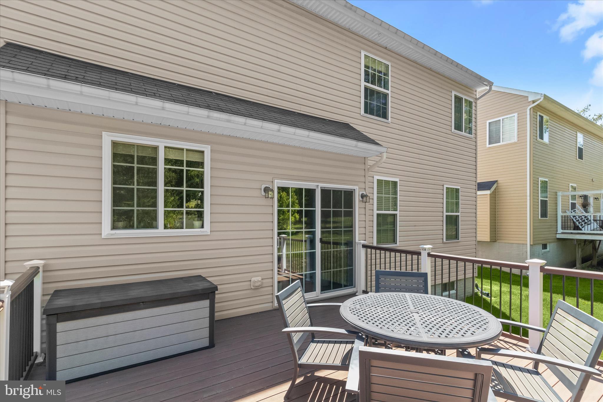 KINGS COVE - Residential