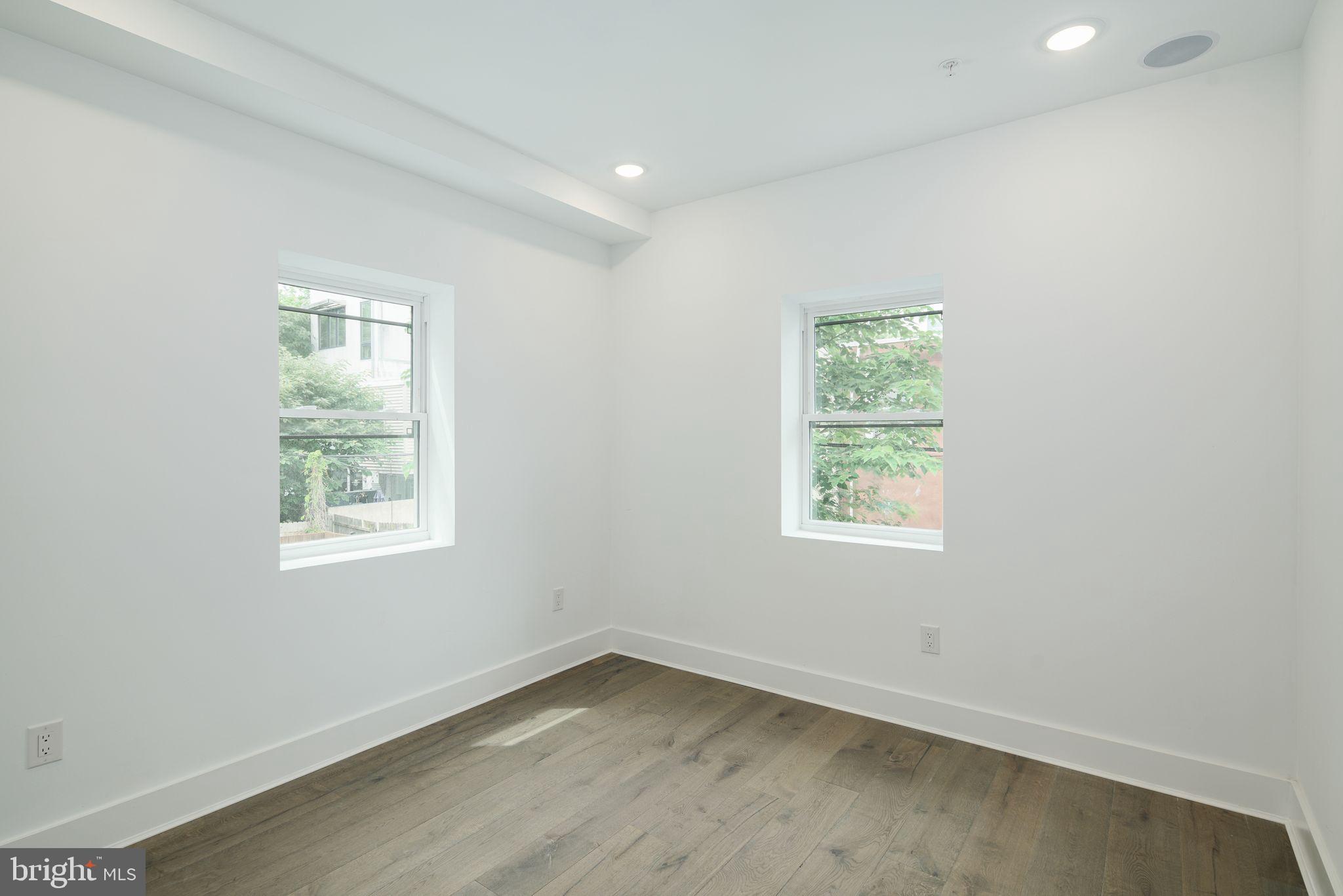 GRADUATE HOSPITAL - Residential Lease