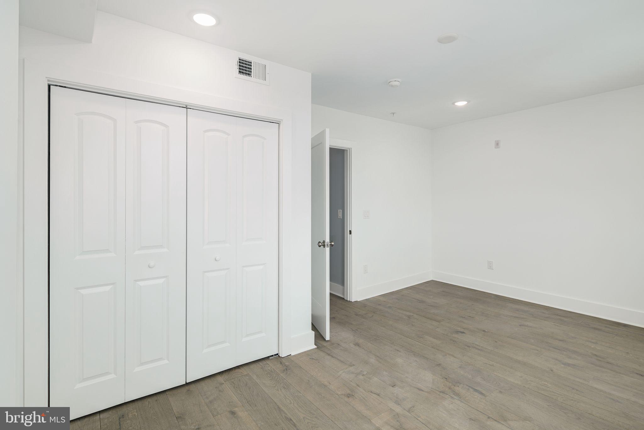 GRADUATE HOSPITAL - Residential Lease