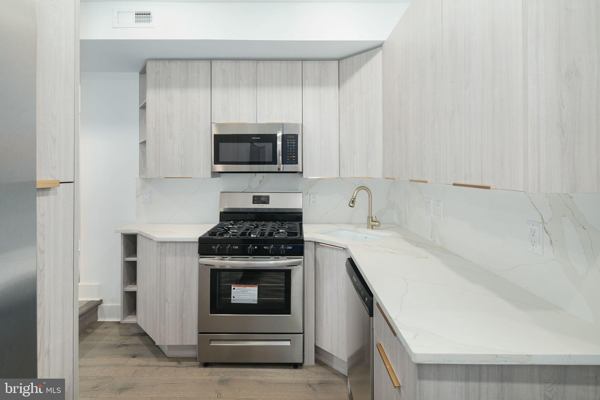 GRADUATE HOSPITAL - Residential Lease