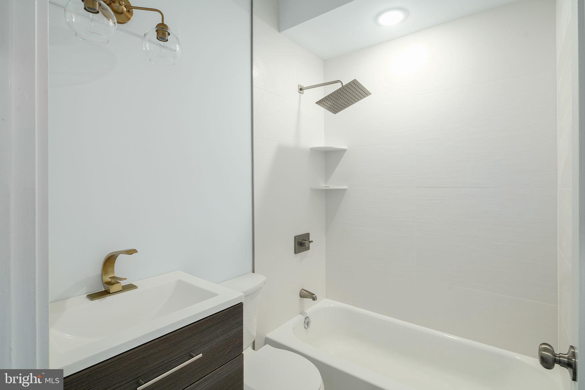 GRADUATE HOSPITAL - Residential Lease