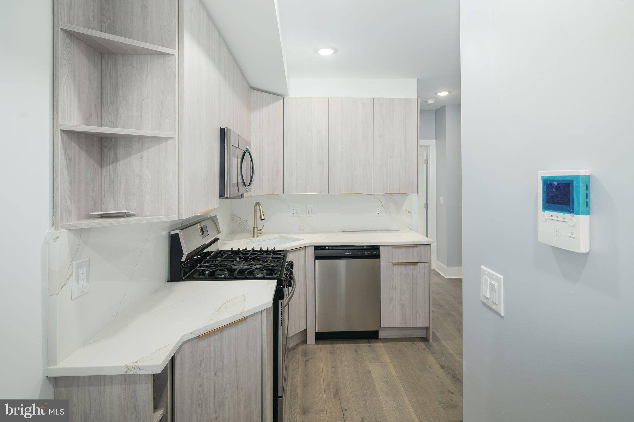 GRADUATE HOSPITAL - Residential Lease