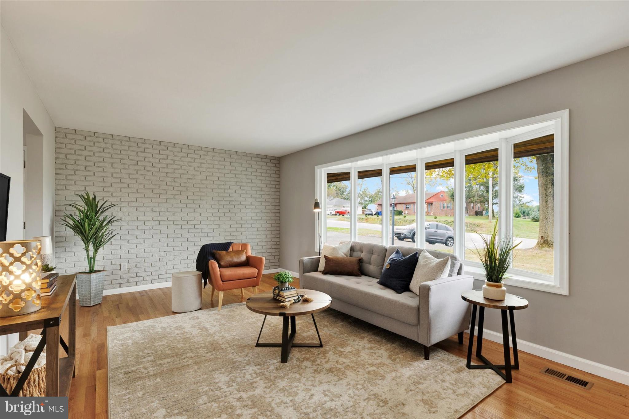 MANHEIM CENTRAL - Residential