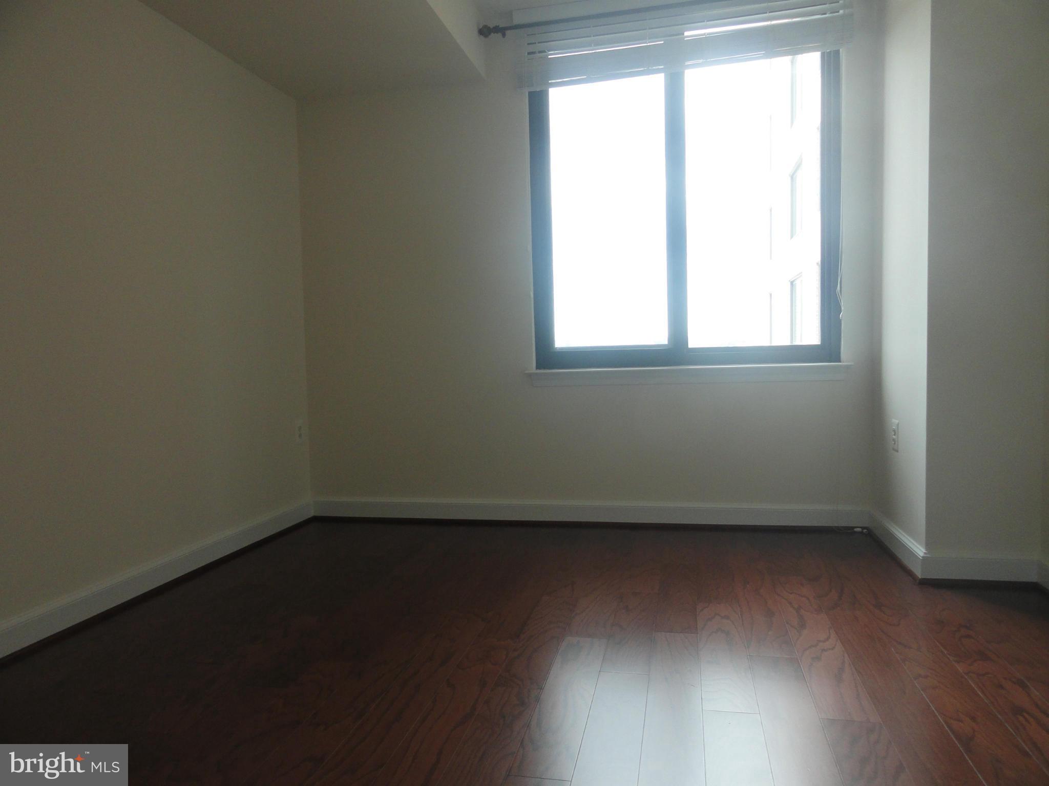 MIDTOWN ALEXANDRIA STATION CONDOMINIUM - Residential