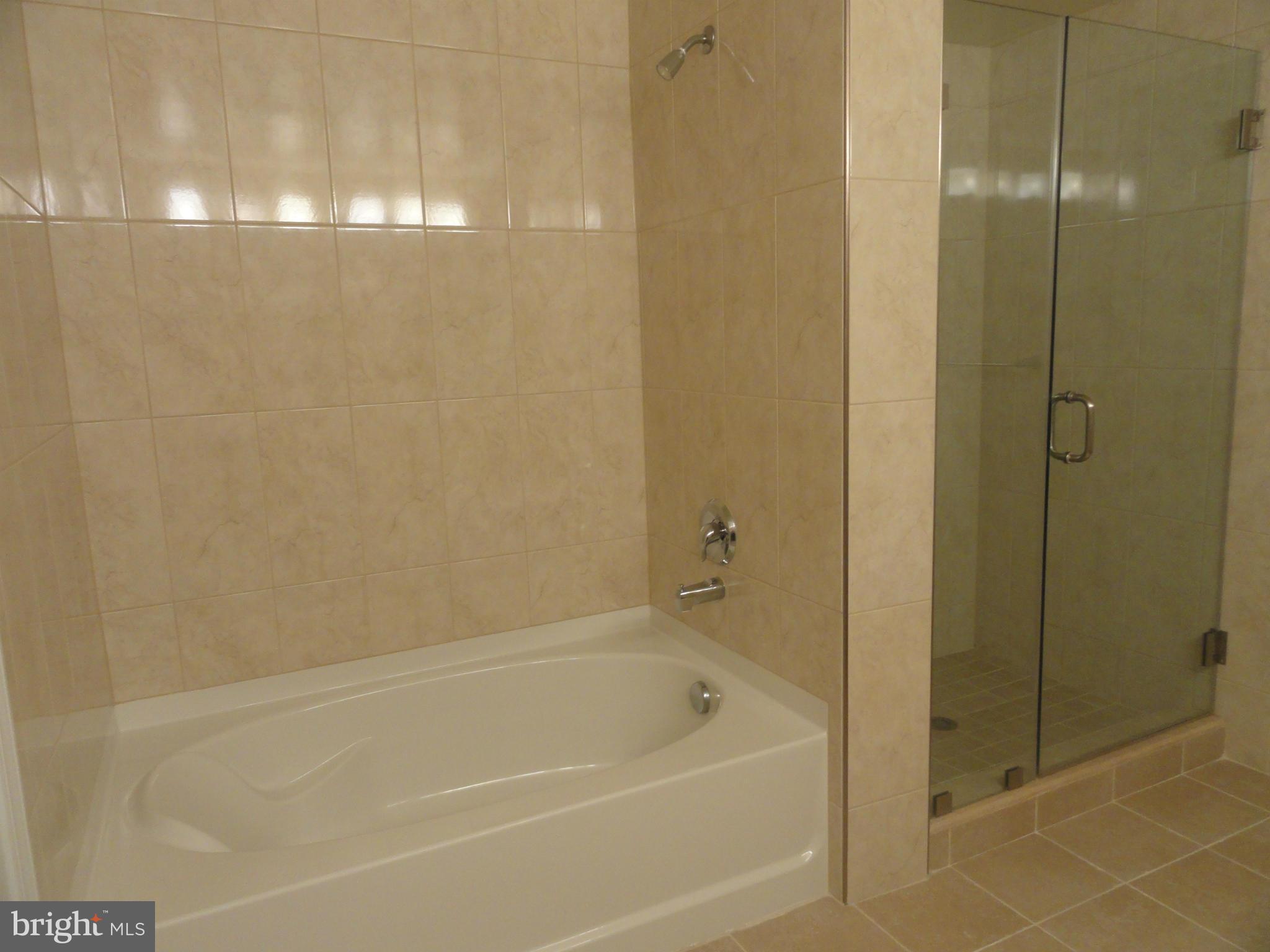 MIDTOWN ALEXANDRIA STATION CONDOMINIUM - Residential