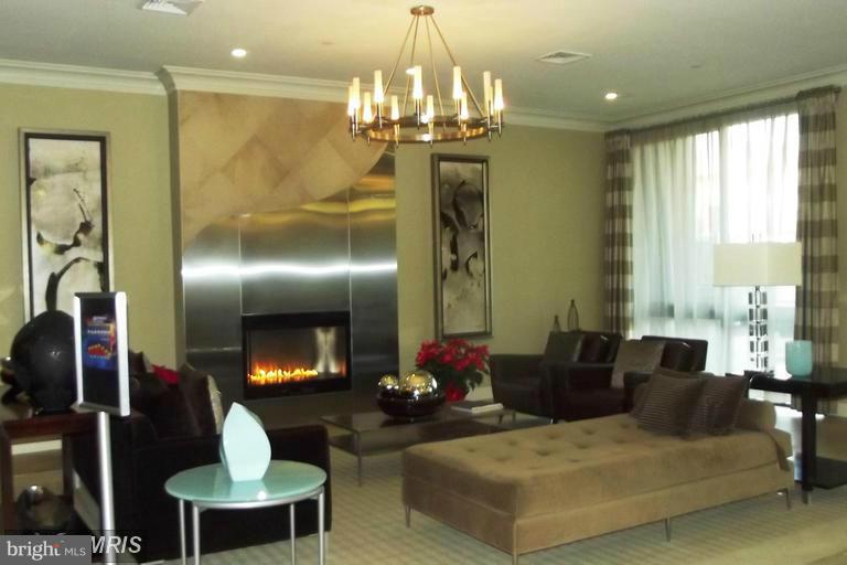 MIDTOWN ALEXANDRIA STATION CONDOMINIUM - Residential