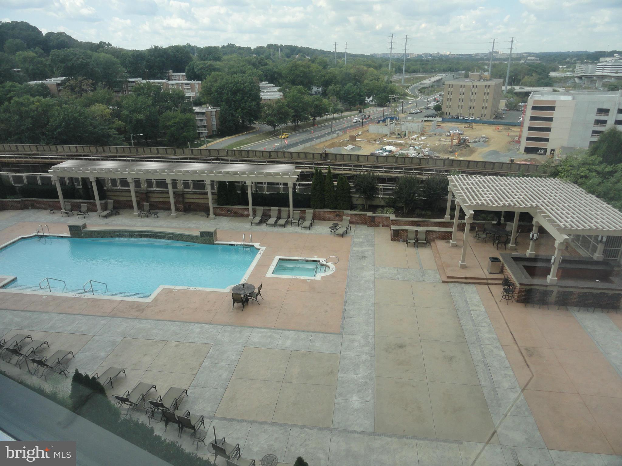 MIDTOWN ALEXANDRIA STATION CONDOMINIUM - Residential