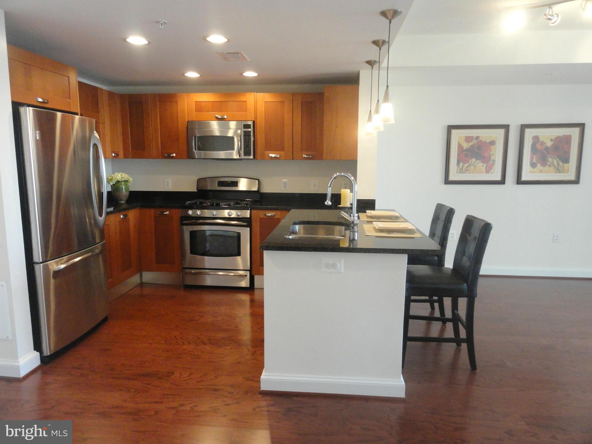 MIDTOWN ALEXANDRIA STATION CONDOMINIUM - Residential