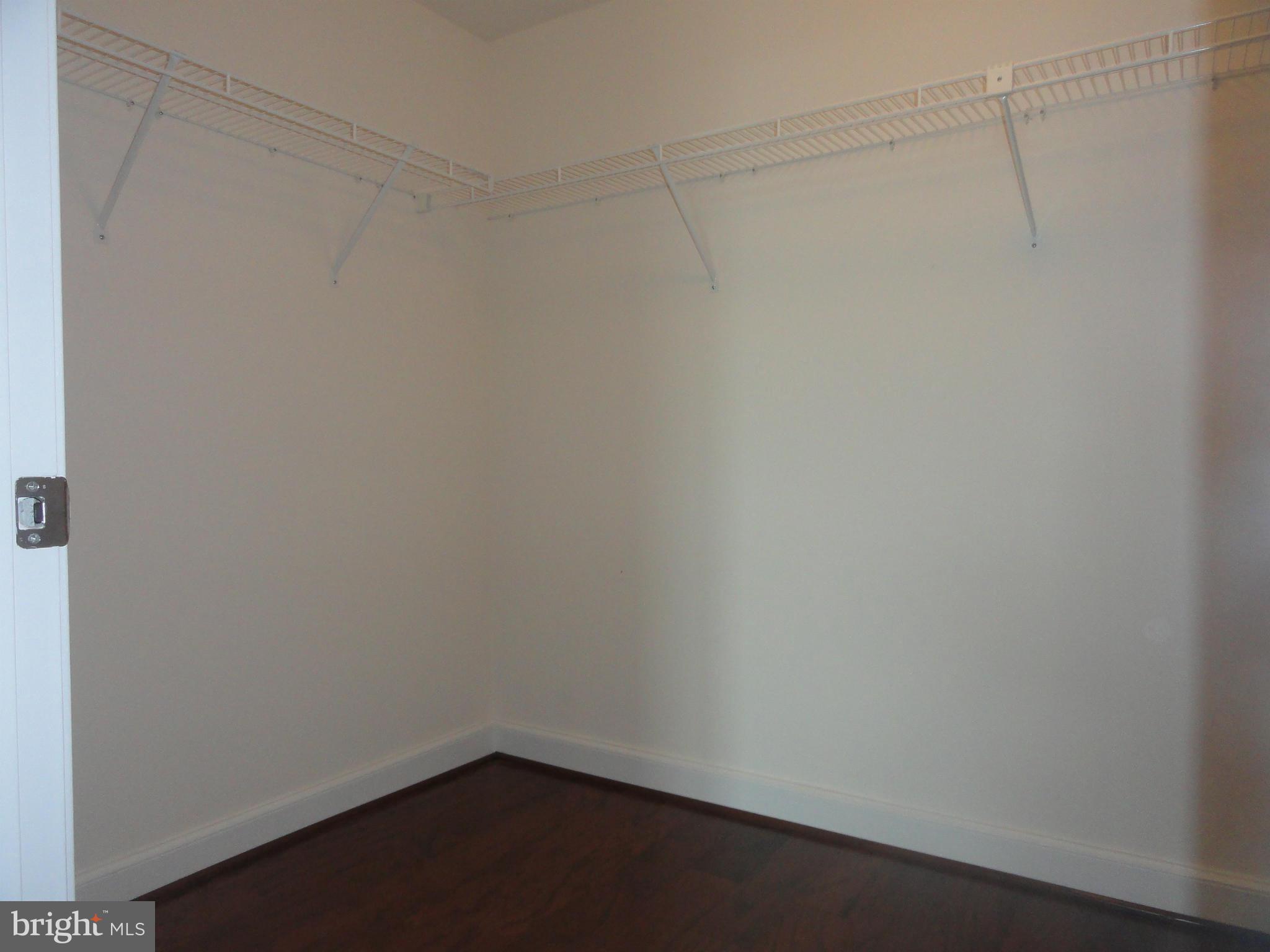 MIDTOWN ALEXANDRIA STATION CONDOMINIUM - Residential