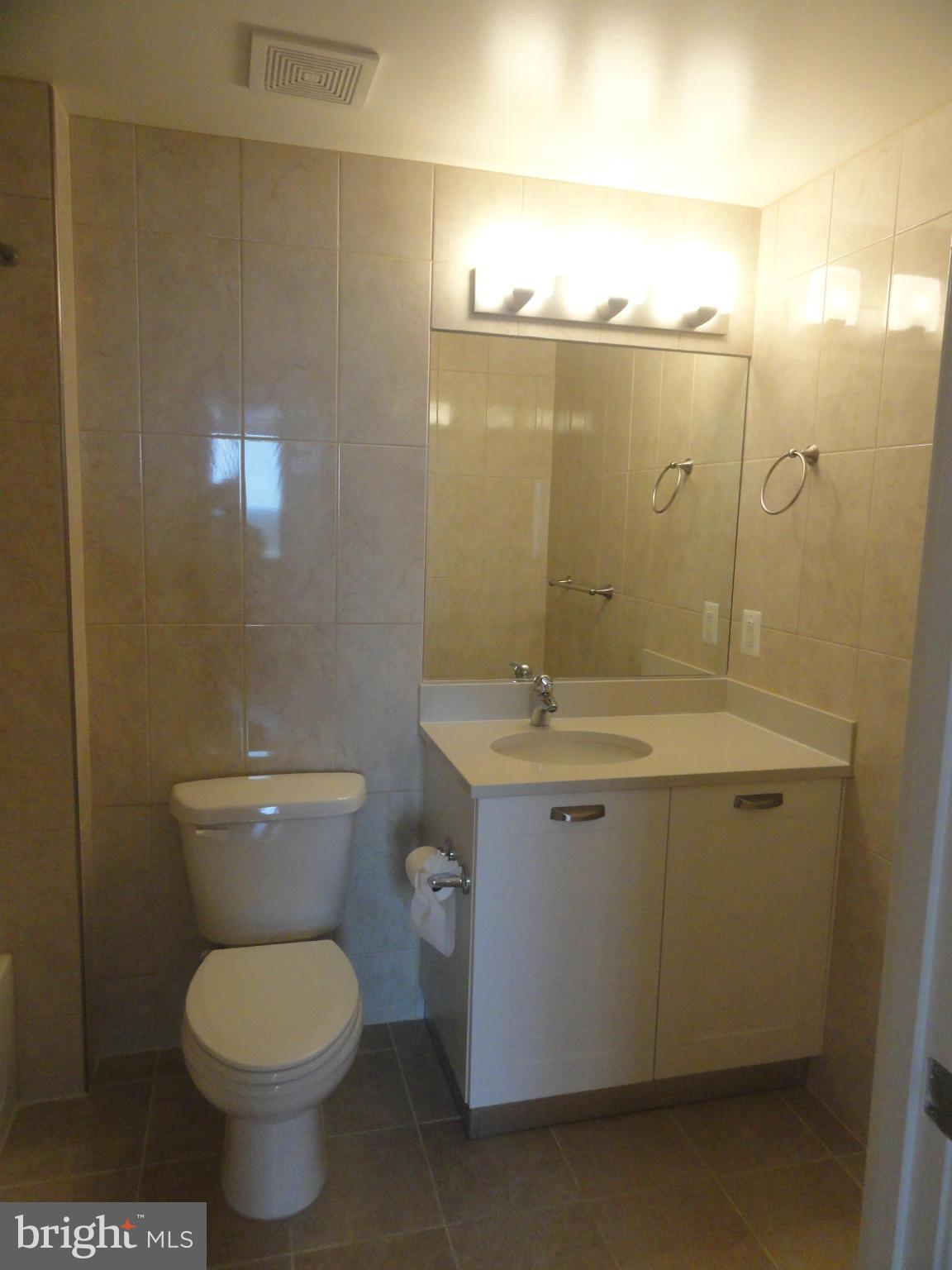 MIDTOWN ALEXANDRIA STATION CONDOMINIUM - Residential