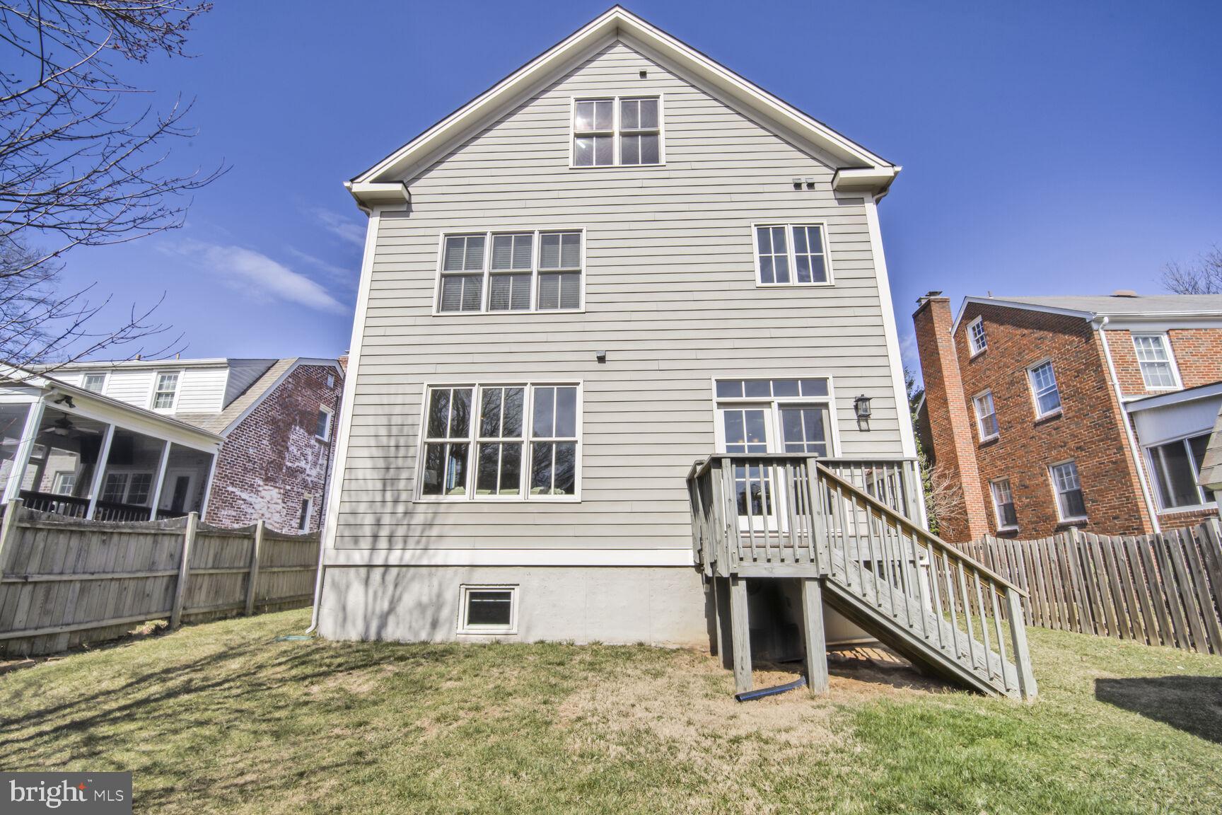 LEE HEIGHTS - Residential