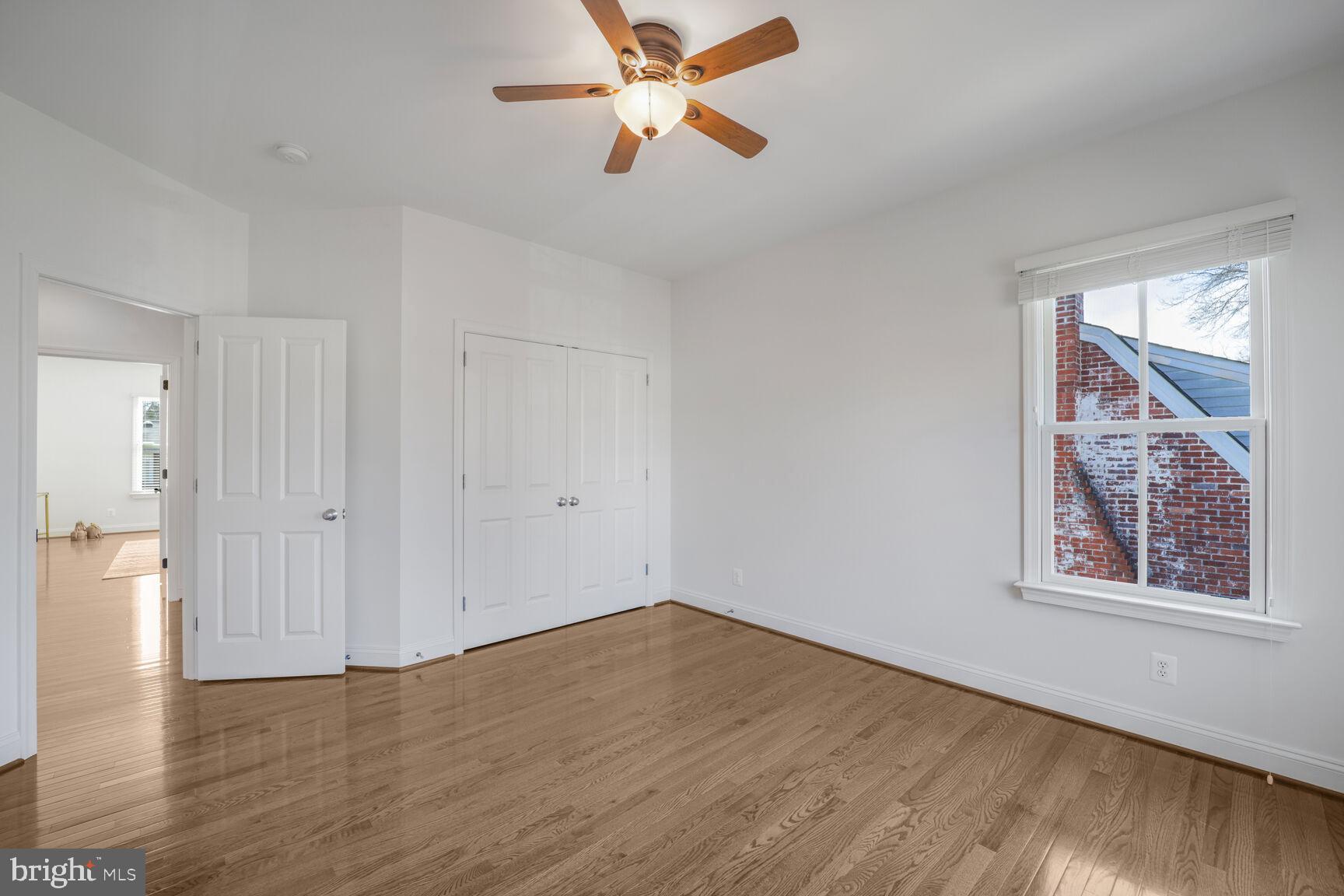 LEE HEIGHTS - Residential