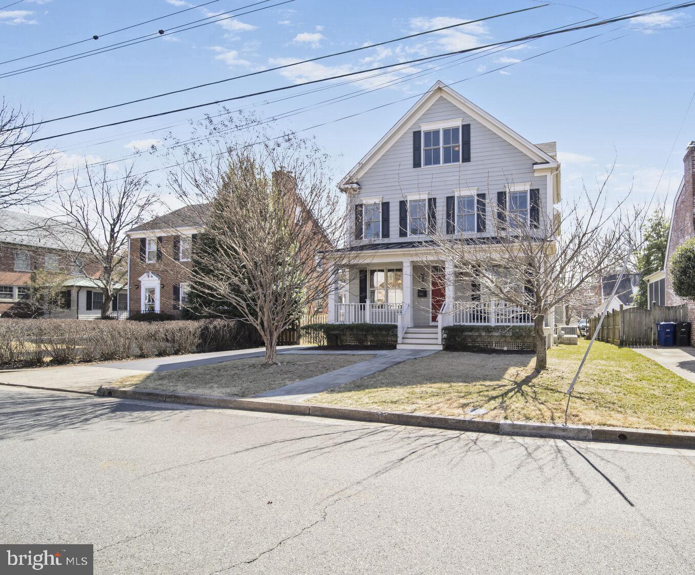 LEE HEIGHTS - Residential