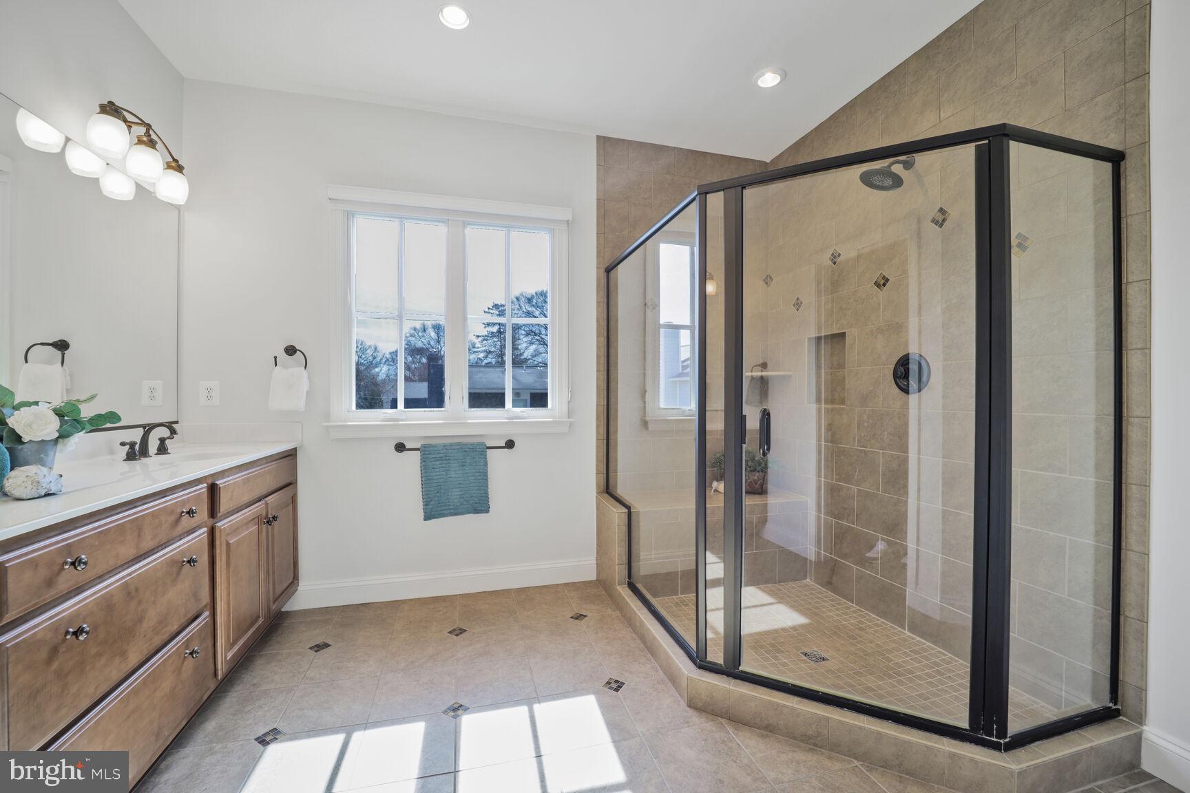 LEE HEIGHTS - Residential