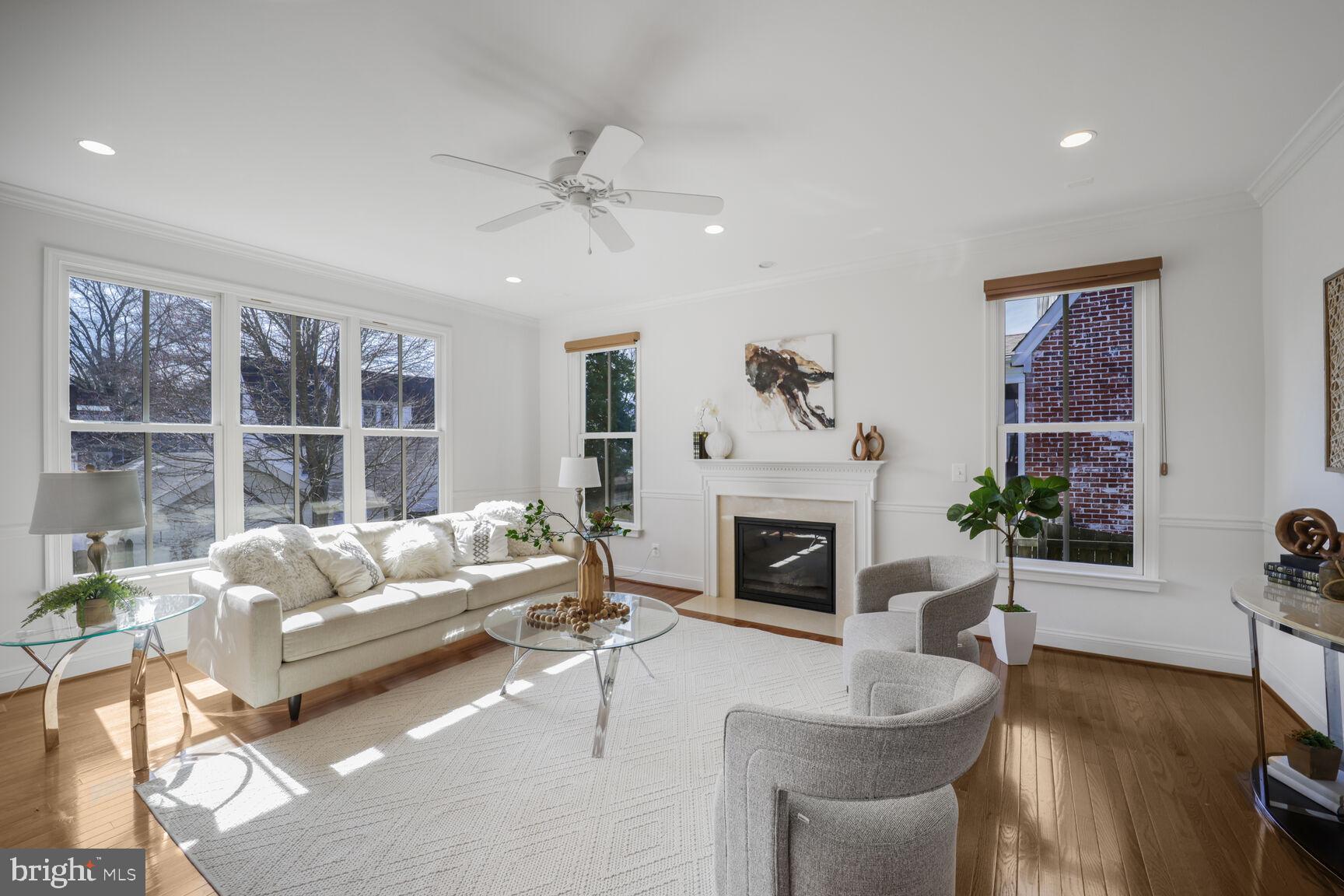 LEE HEIGHTS - Residential