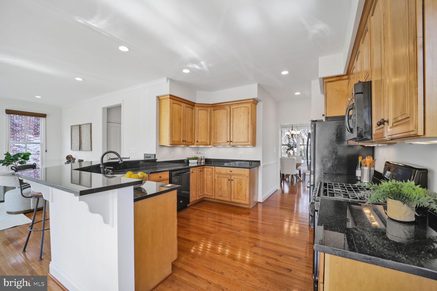 LEE HEIGHTS - Residential