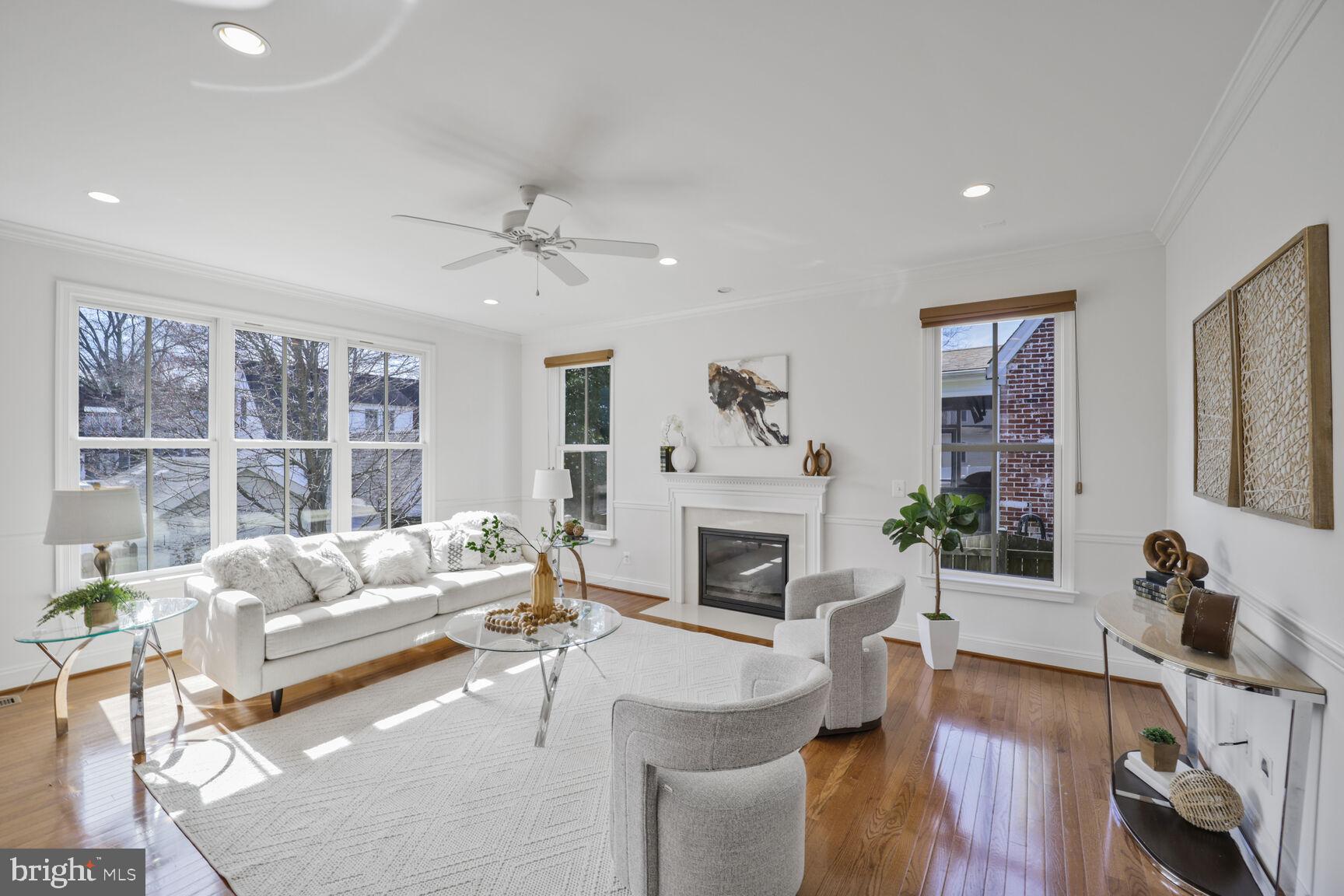 LEE HEIGHTS - Residential