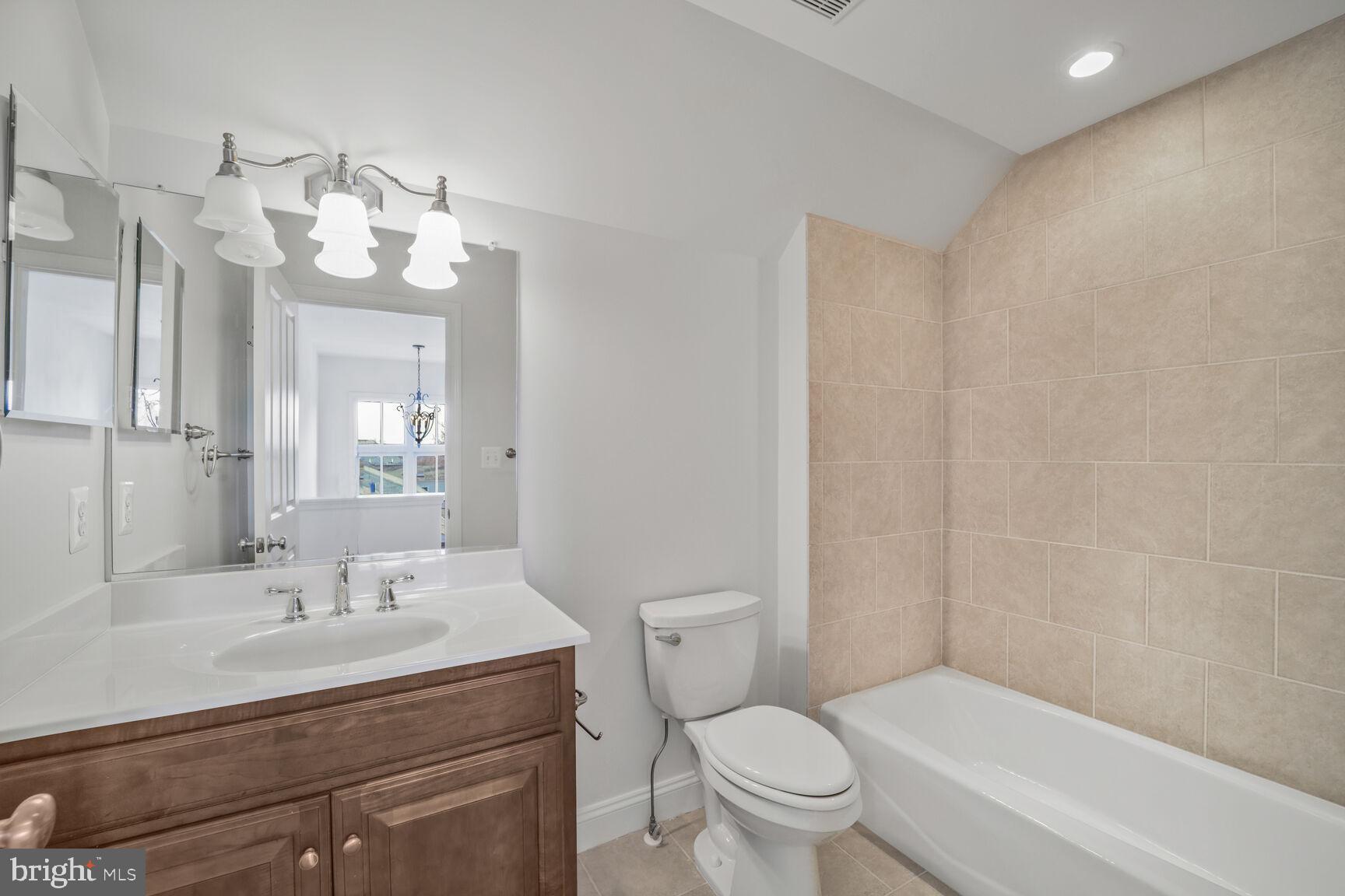 LEE HEIGHTS - Residential