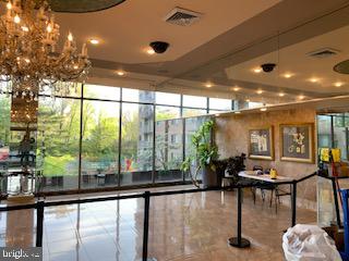 PRESIDENTIAL TOWERS - Residential Lease