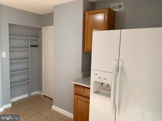 PRESIDENTIAL TOWERS - Residential Lease