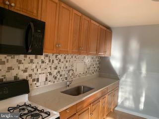 PRESIDENTIAL TOWERS - Residential Lease