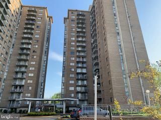 PRESIDENTIAL TOWERS - Residential Lease