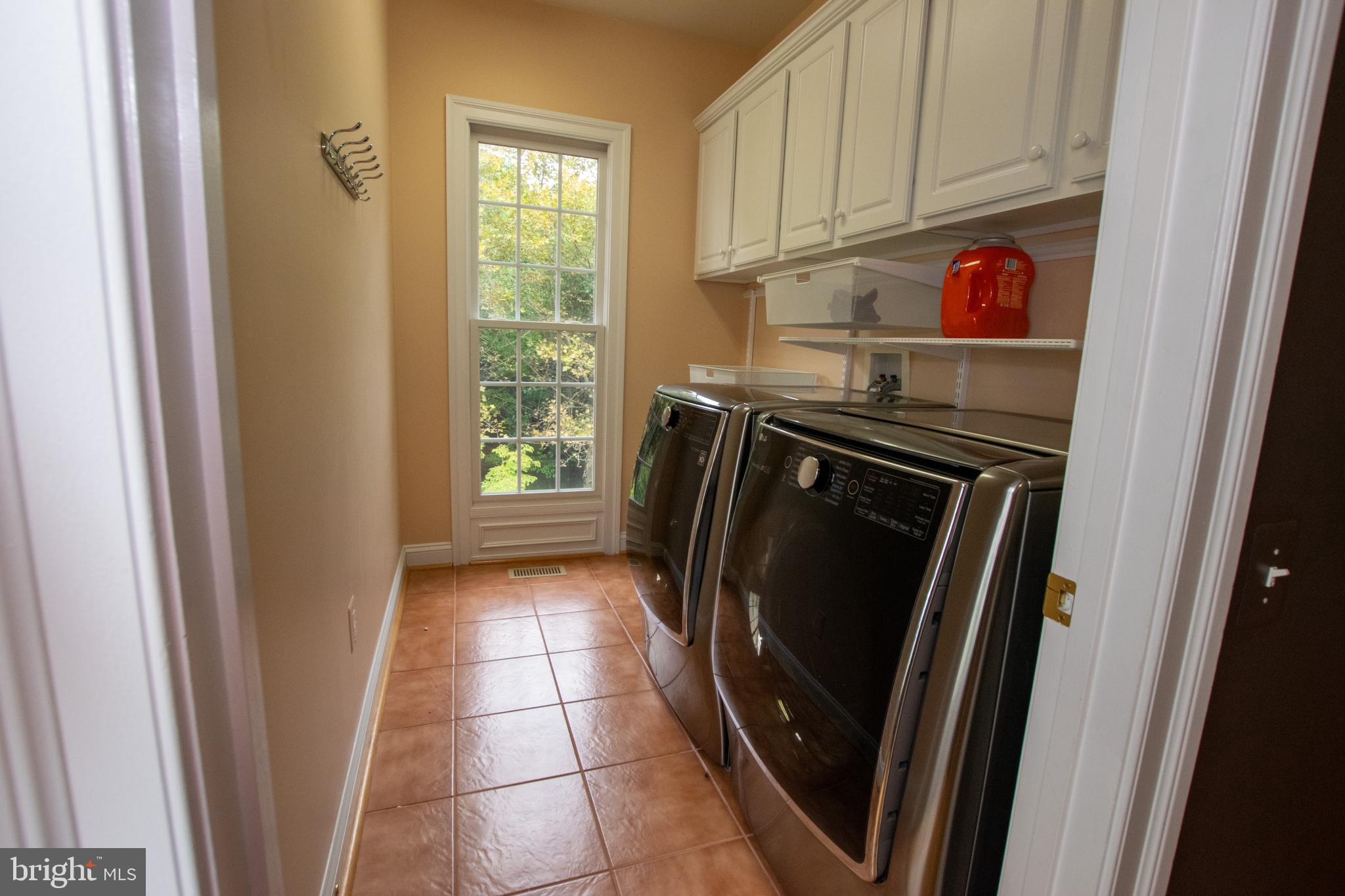 FALLSGROVE - Residential Lease