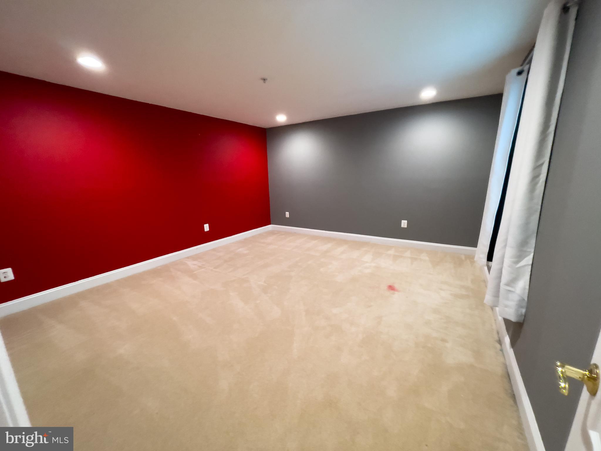 FALLSGROVE - Residential Lease