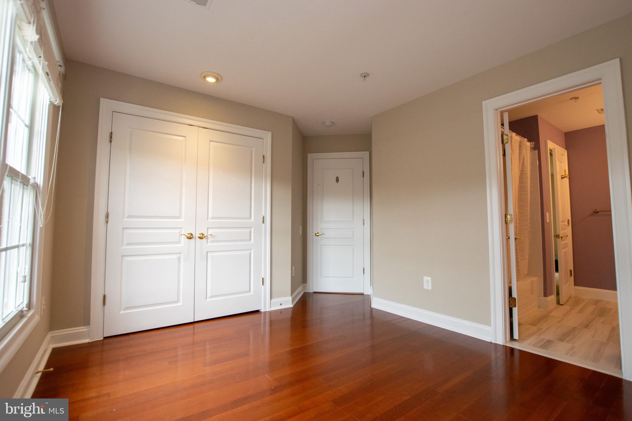 FALLSGROVE - Residential Lease