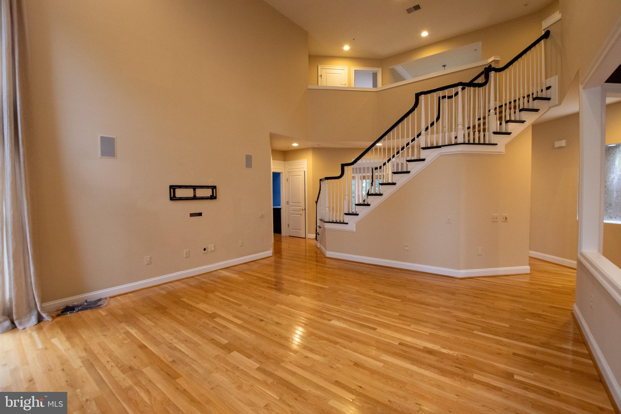 FALLSGROVE - Residential Lease