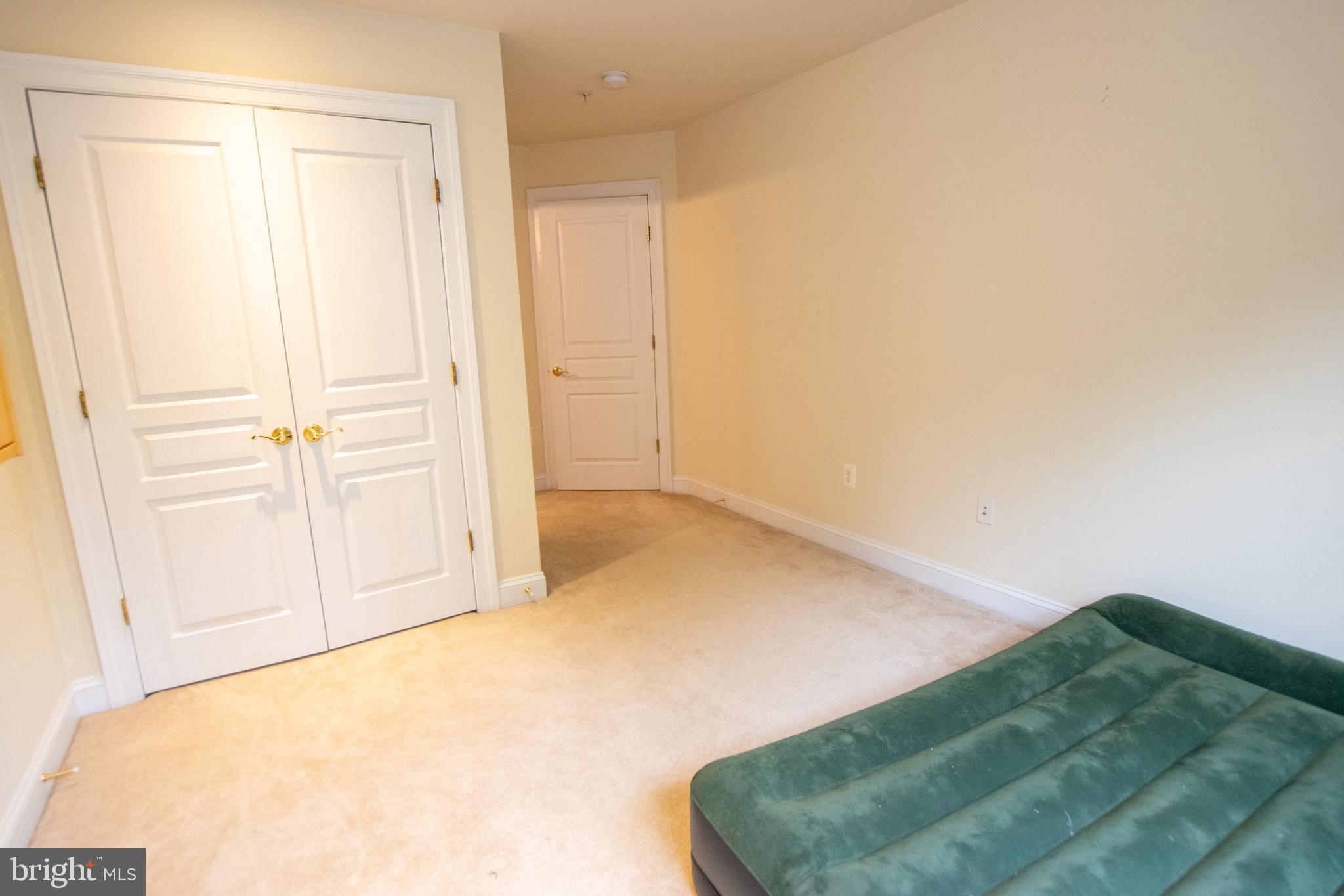 FALLSGROVE - Residential Lease