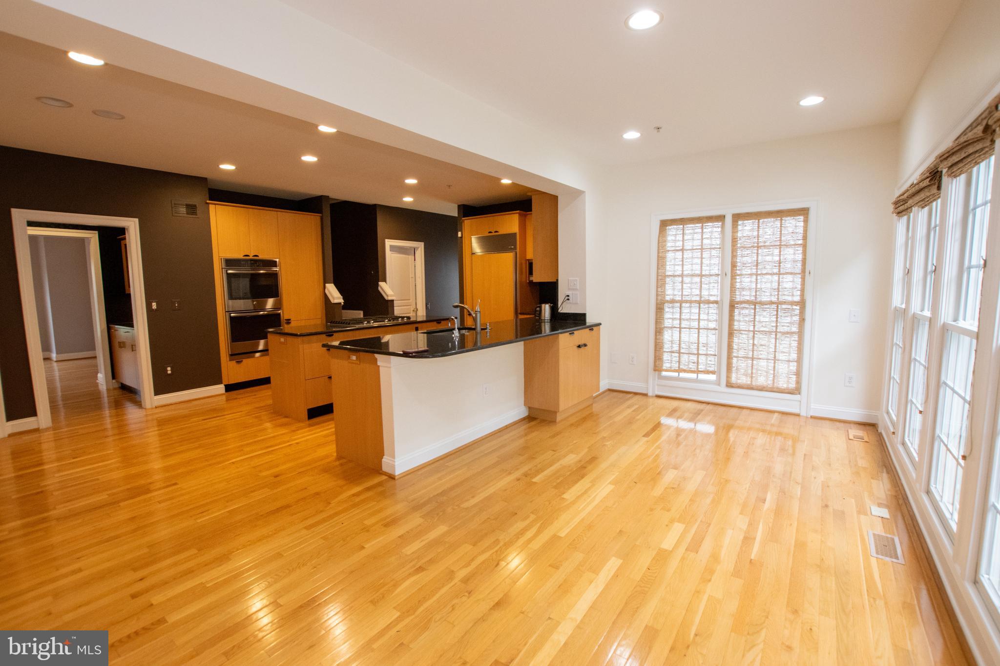 FALLSGROVE - Residential Lease